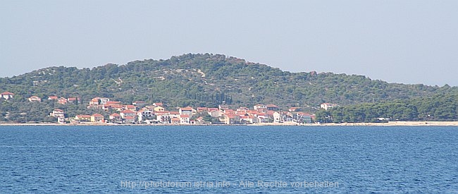 Otok UGLJAN > Kukljica > Panorama