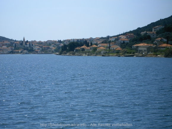 Otok UGLJAN > Blick auf die Insel