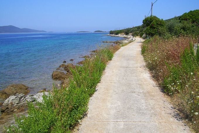 RIVANJ > Uferpromenade