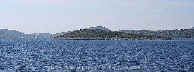 Otok LAVRADA MALA im Srednji kanal