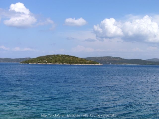 Otok MAGARCIC > Insel vor Dugi Otok