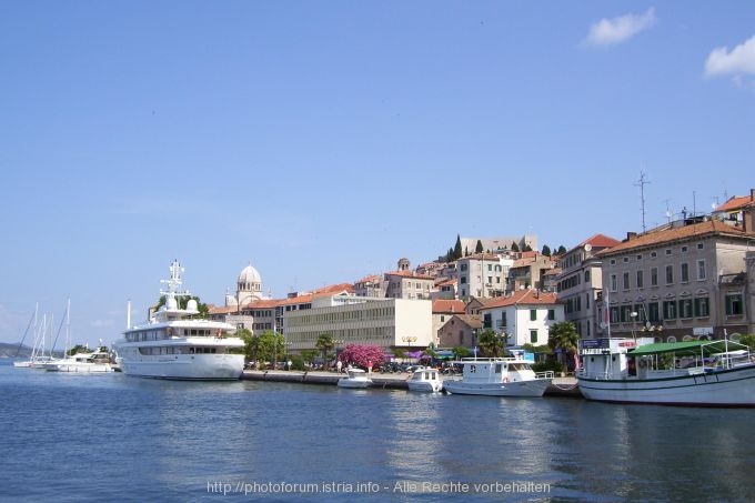 SIBENIK > Blick auf Dom und Festung Sv. Mihovil