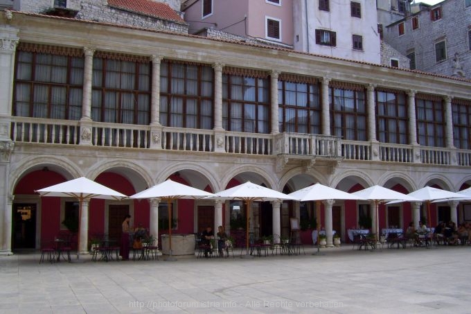 SIBENIK > Venezianische Stadtloggia