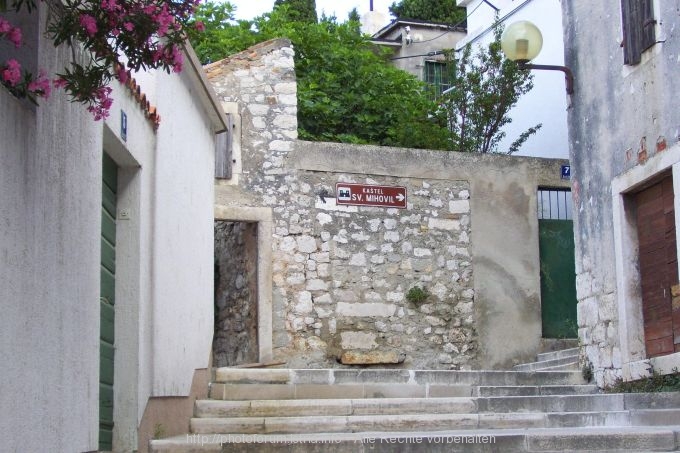 SIBENIK > Treppenstraße zur Festung Sv. Mihovil