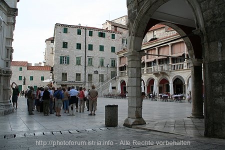 SIBENIK > Rathaus