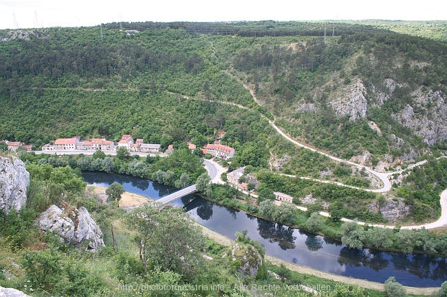 KNIN > Krka unterhalb der Festung