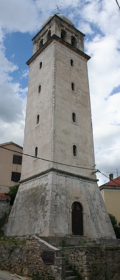 SKRADIN > Kirche der Hl Madonna > Glockenturm