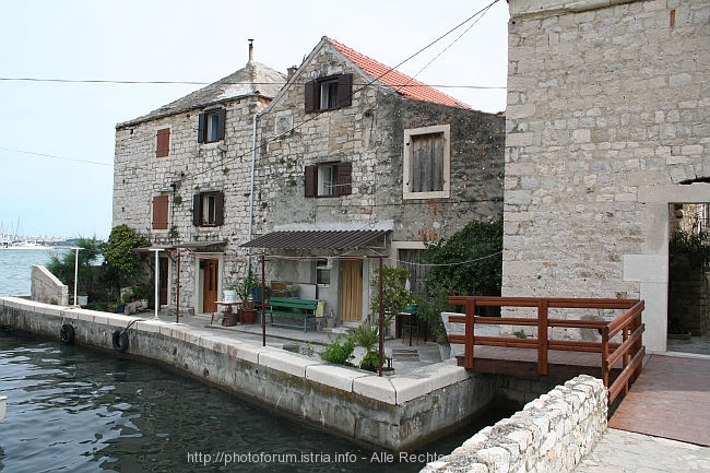 KASTEL GOMILICA > Inselfestung Gomilica