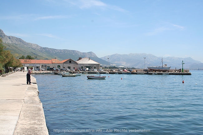 KASTEL STARI > Uferpromenade