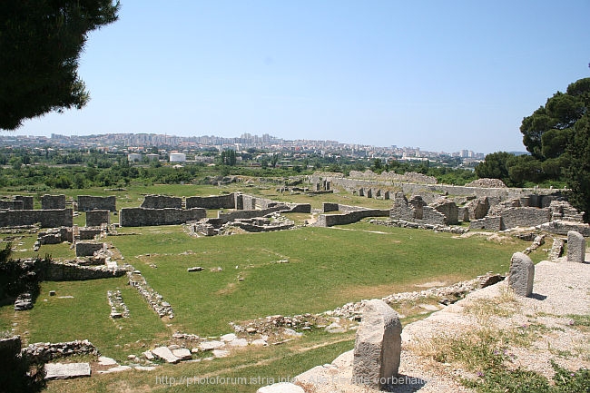 SALONA in Solin > Bischöfliches Zentrum