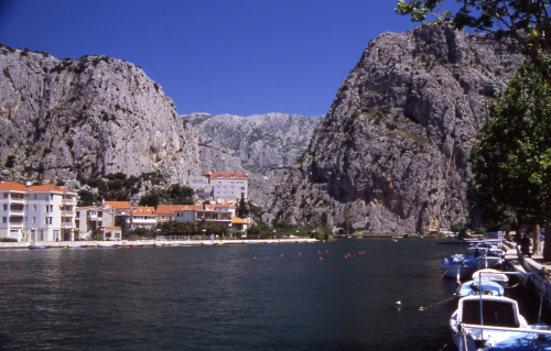 OMIS > Cetina