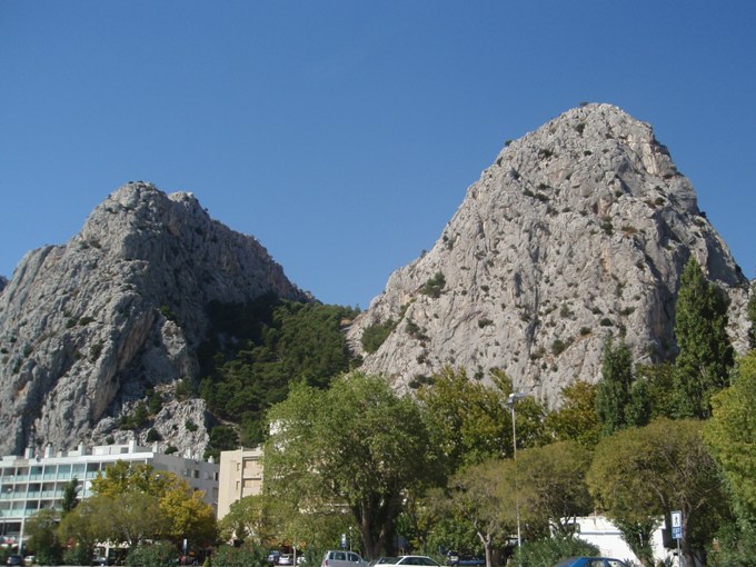 2012 Omis