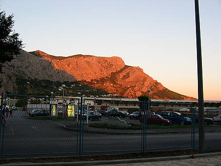 OMIS > Bergpanorama im Abendlicht