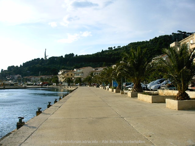 Podgora Promenade