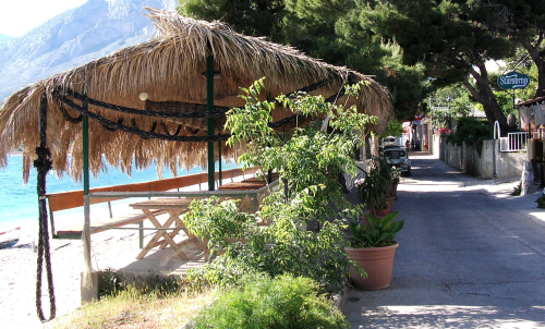 GRADAC > Bucht Bosac > Restaurant Val