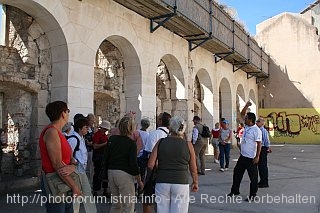 DIOKLETIANPALAST > Außenmauer Adriaseite