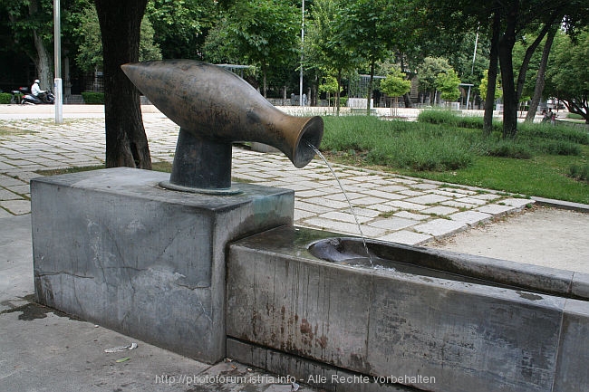 SPLIT-ALTSTADT > Stadtpark Stossmayer > Brunnen