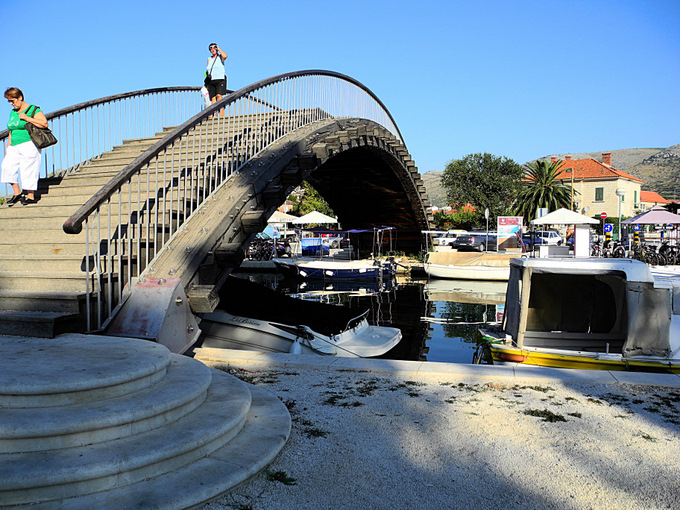 TROGIR > Brücke zur Altstadtinsel