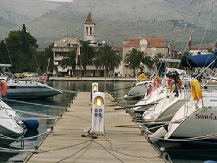 TROGIR > Insel Ciovo > Marina