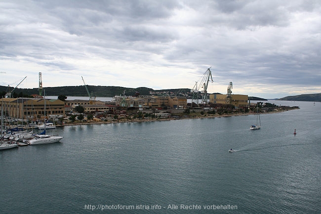 TROGIR > Insel Ciovo > Werft