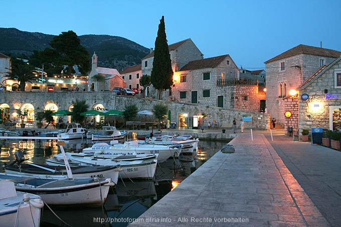 Otok BRAC > Bol - Am Abend