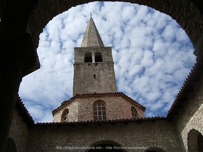 POREC > Euphrasius-Basilika > Glockenturm