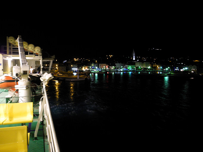 OTOK BRAČ>Blick zurück nach Supetar