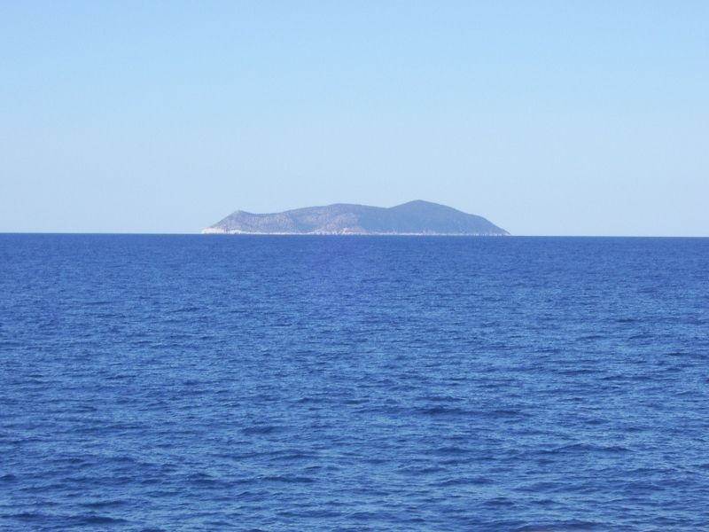 Tagesausflug nach Lastovo > Fährüberfahrt > Blick auf Susac