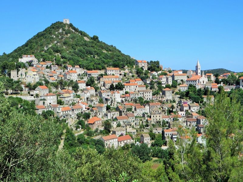 Tagesausflug nach Lastovo > Ausblick auf den Ort