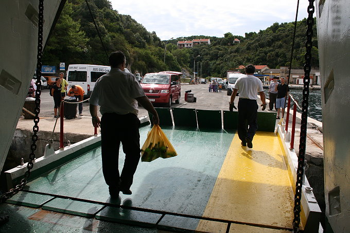 LASTOVO > Auf der Fähre nach Ubli 8