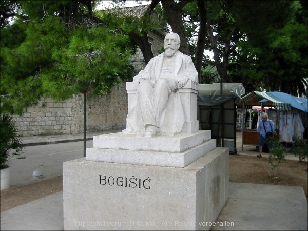 CAVTAT > Denkmal Bogisic