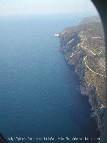 Vor der Satdtmauer von Dubrovnik