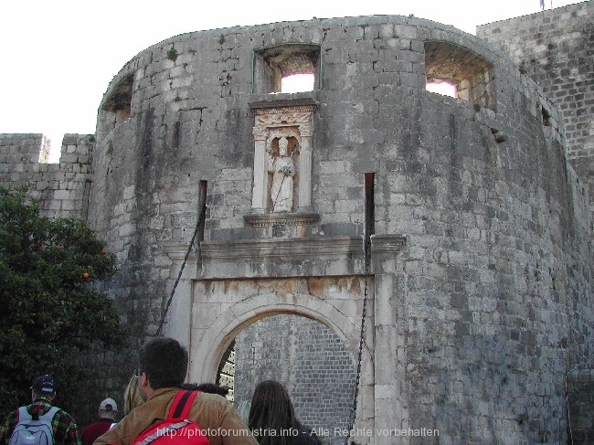Vor der Stadtmauer von Dubrovnik 5