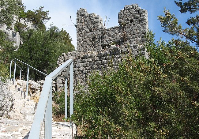 GRADSKE ZIDINE > Wehrmauertreppe auf südlicher Seite