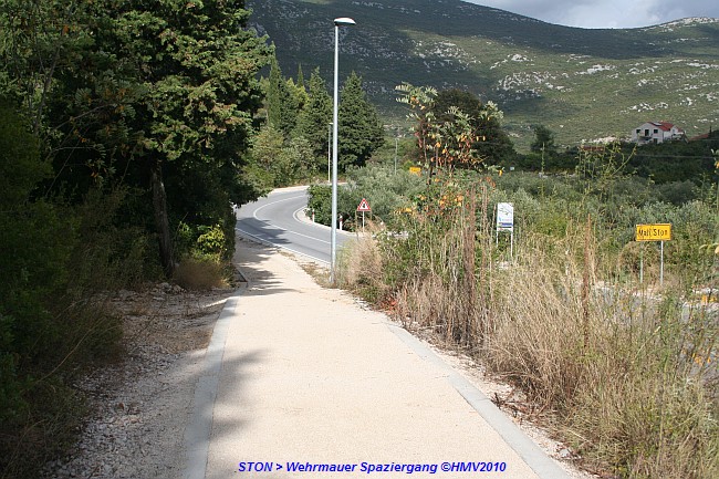 GRADSKE ZIDINE > Wehrmauer > Rundweg entlang der Straße