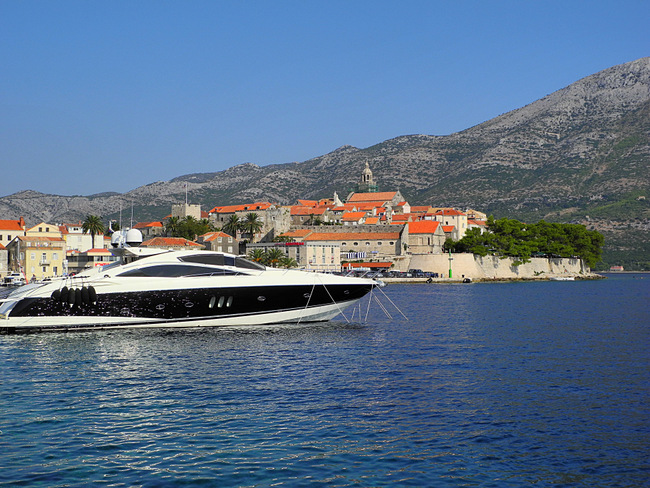 KORCULA > Blick vom Hafen