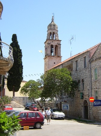 VELA LUKA > Kirche