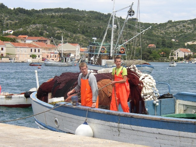 VELA LUKA > Rückkehr vom Fischfang