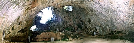 VELA LUKA > Vela Spila (Große Höhle)
