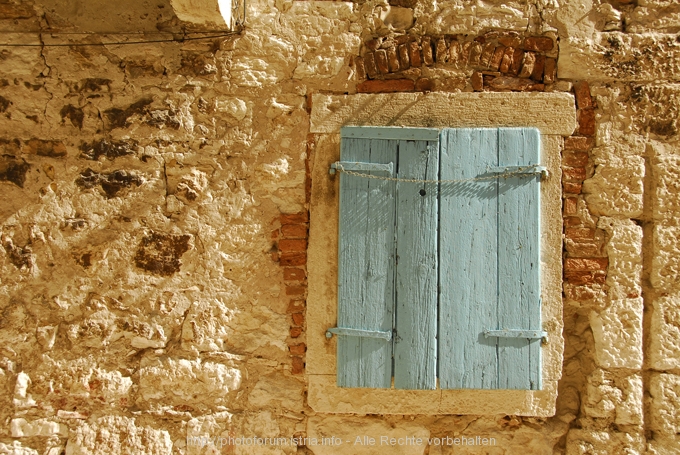 ROVINJ > Altstadt > Fensterladen