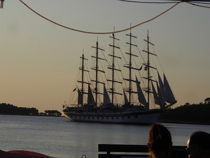 Rovinj > Bahnhof > "ROYAL CLIPPER"