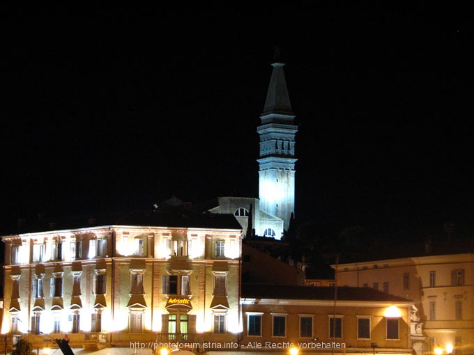 ROVINJ > Rovinj bei Nacht