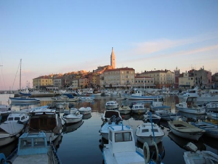 ROVINJ > Altstadt > Panorama am Morgen