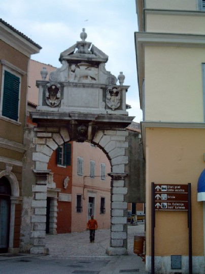 Rovinj > Impressionen > Altstadt - Balbi-Bogen