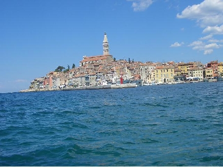 ROVINJ > Altstadt > Panorama vom Meer