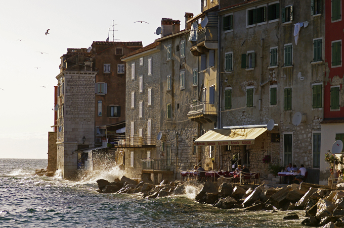 Rovinj Stadt im Meer 9