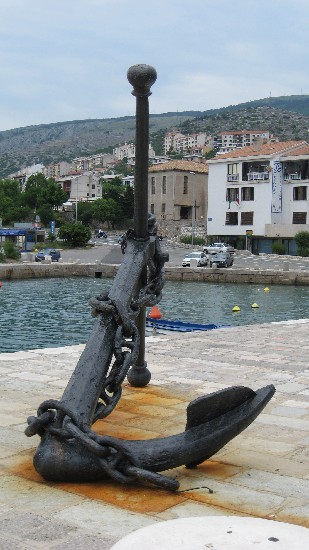 SENJ > Anker am Hafen