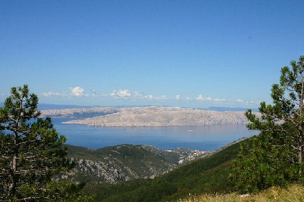 SENJ > Panoramablick auf Senj und Otok Krk