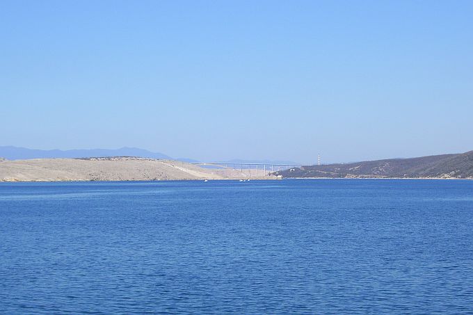 JADRANOVO > Blick auf Brücke von Krk