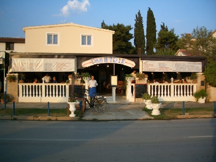 MEDULIN > Restaurant Pashtrik